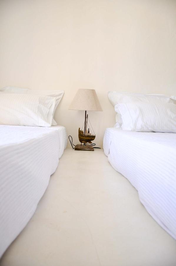 Pambelos Lodge Koufonisia Bagian luar foto